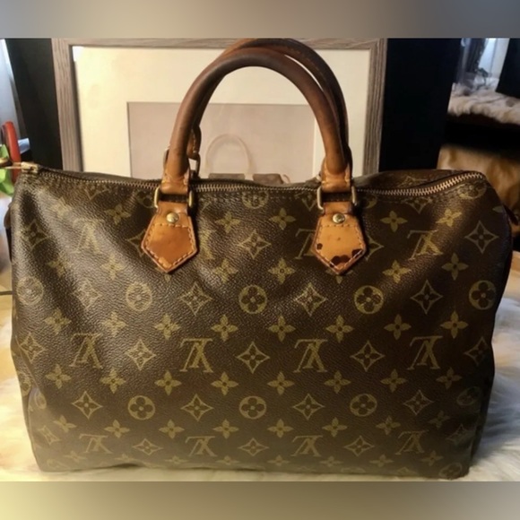 Louis Vuitton Handbags - Louis Vuitton Vintage Speedy 35